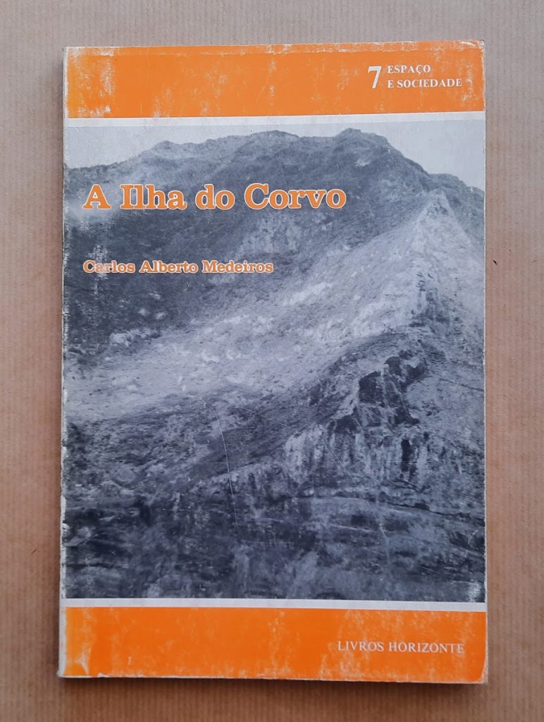 A ILHA DO CORVO | Carlos Alberto Medeiros
