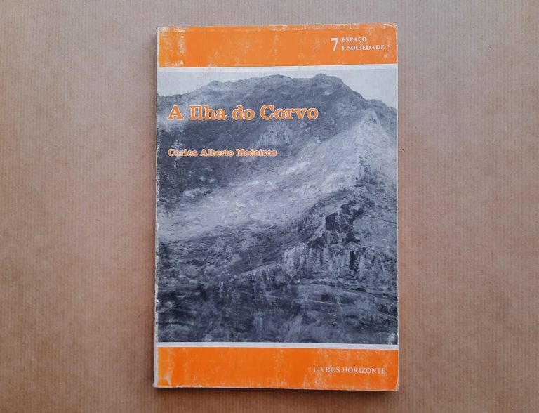 A ILHA DO CORVO | Carlos Alberto Medeiros